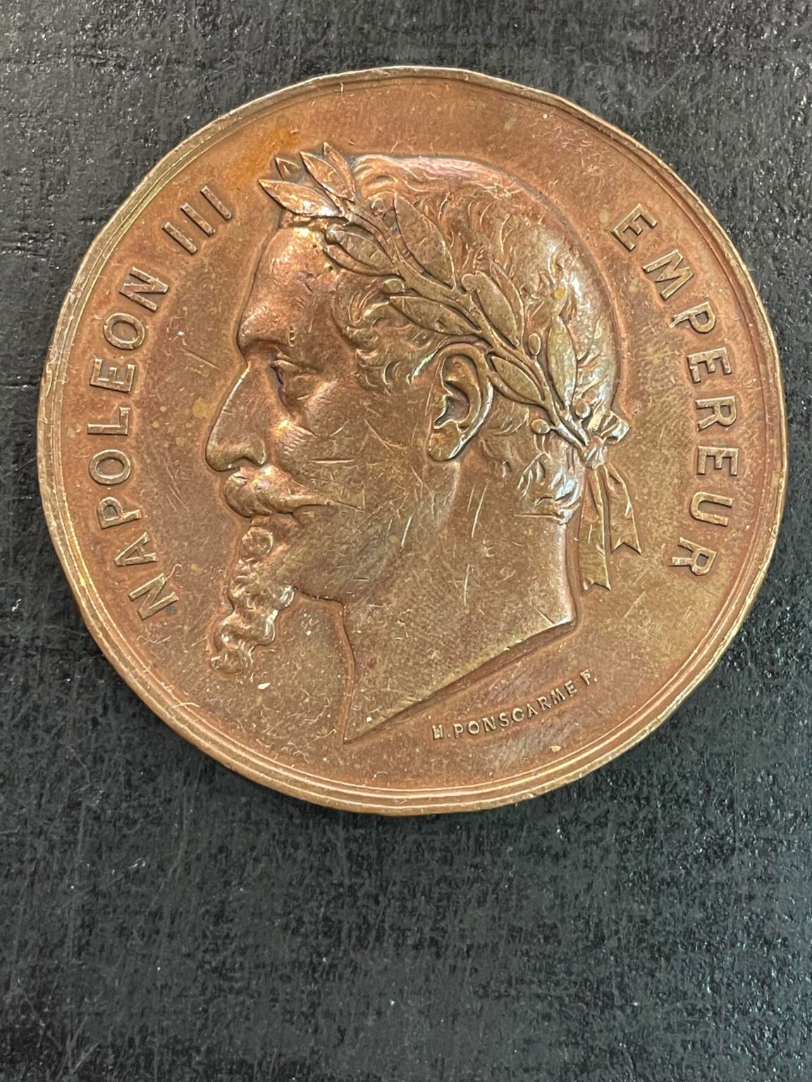 Médaille Ancienne Napoléon III - Or 18 Carats (750/1000) - Motif Calice - Occasion Bon État